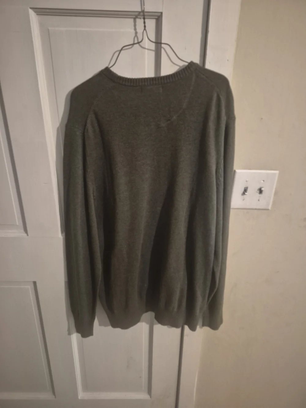 Cherokee Men's Olive Green Crewneck Sweater